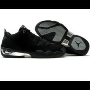 Nike Air Jordan Team Valid Eight low